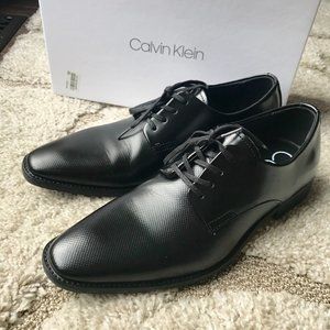 Calvin Klein Men's Black Oxfords Size 9